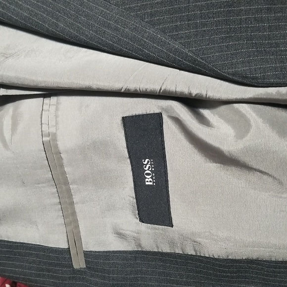 ☆☆ HUGO BOSS☆☆ Sports Coat Gray w/ Wht Pinstripes Sharp 2 Wool Men’s 46 - Picture 5 of 5